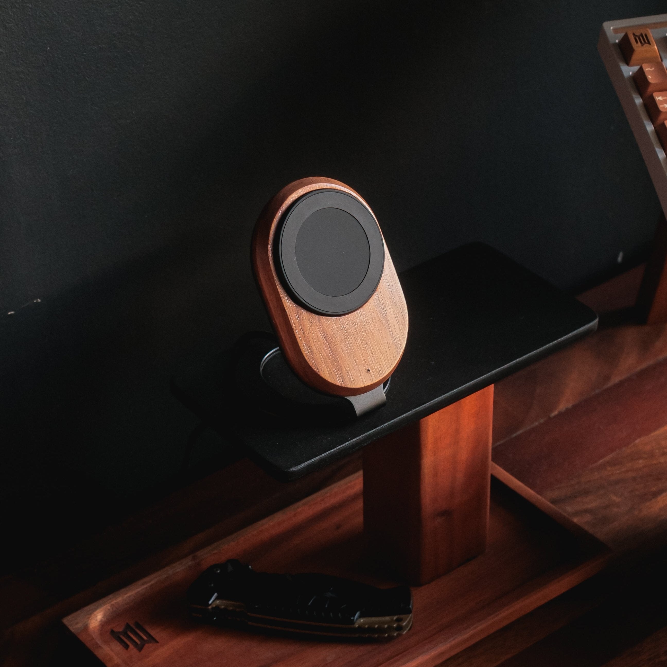 Magnetic Wireless Charger